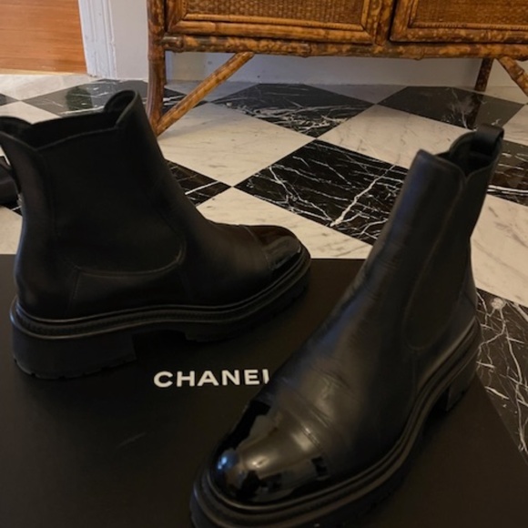 Chanel Calfskin Patent Cap Toe Ankle Boots 38 Black - Picture 10 of 16